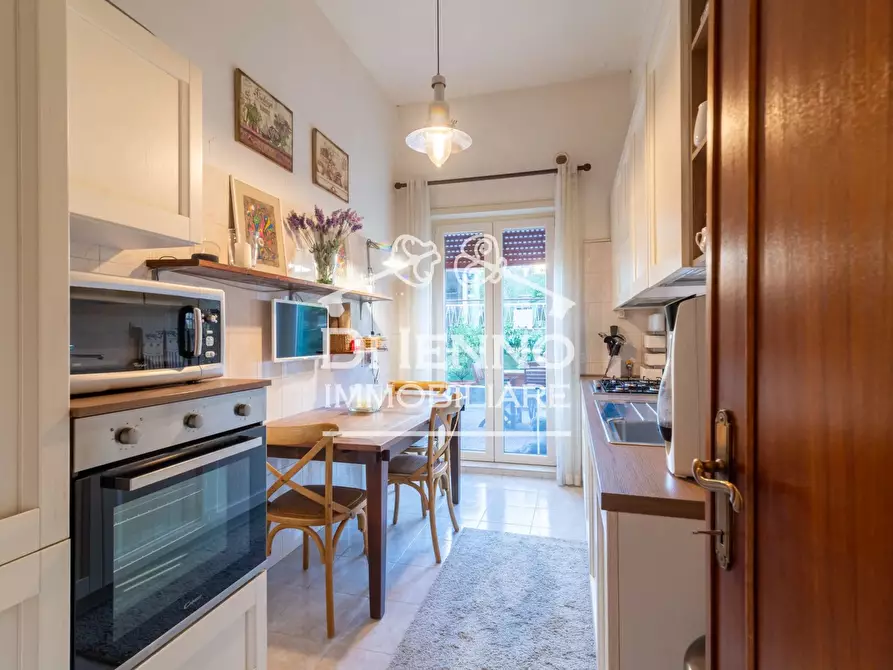 Immagine 7 di Casa trifamiliare in vendita  in Via Pedrengo a Roma