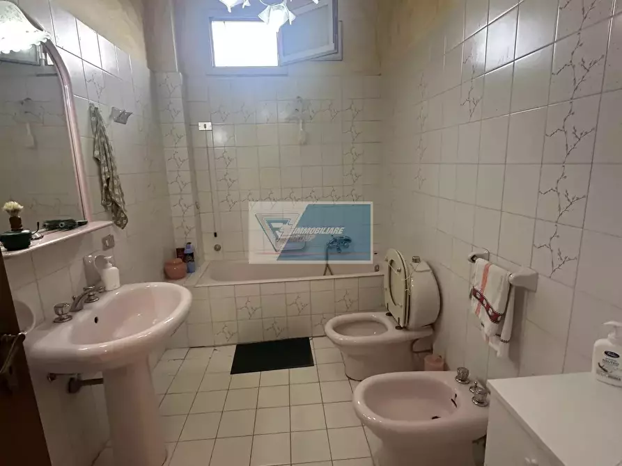 Immagine 25 di Casa trifamiliare in vendita  a Noto