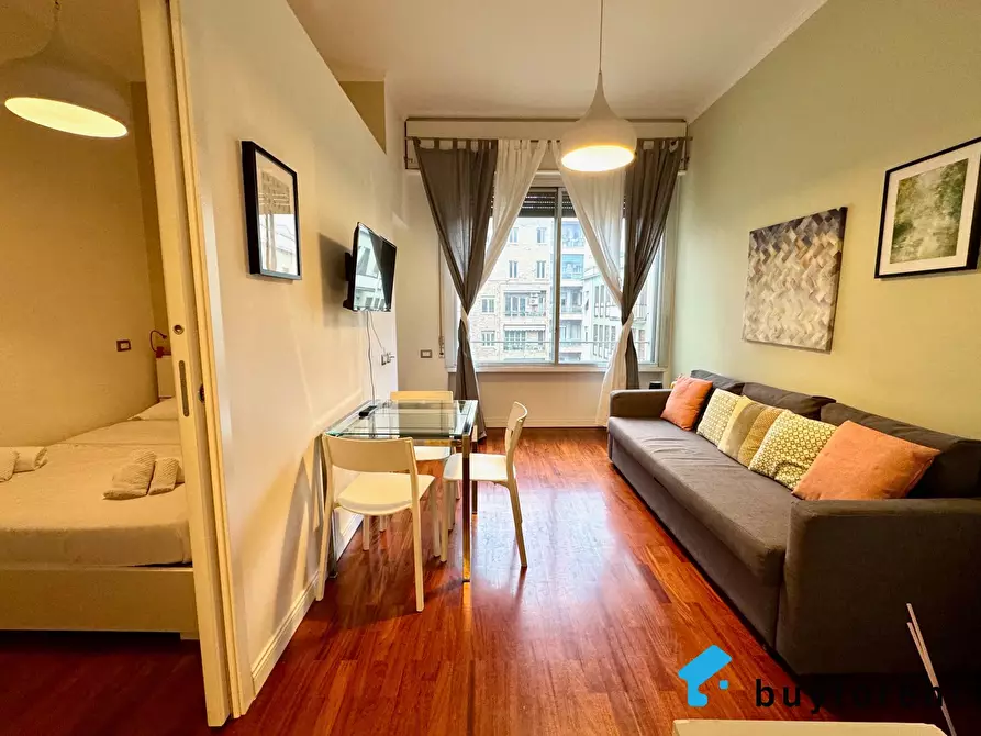 Immagine 11 di Casa trifamiliare in vendita  in Corso di Porta Nuova, 52a a Milano