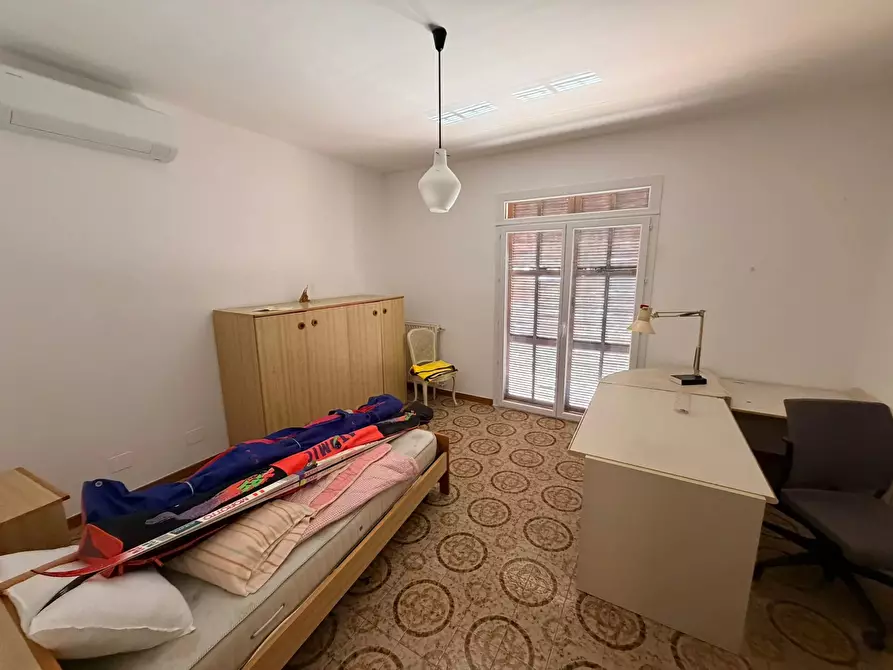 Immagine 4 di Casa trifamiliare in affitto  a Ventimiglia
