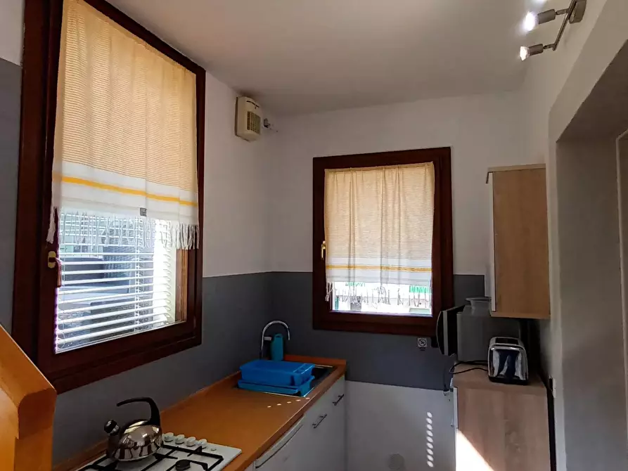 Immagine 13 di Casa trifamiliare in vendita  a Vittorio Veneto