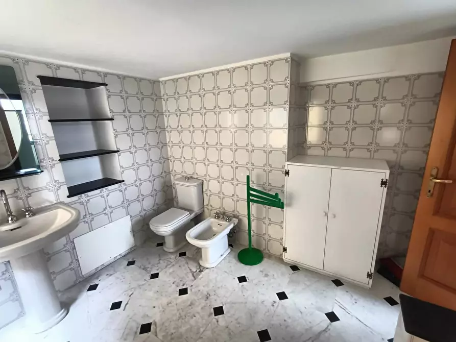 Immagine 25 di Casa trifamiliare in vendita  in Via Costaguta a Chiavari