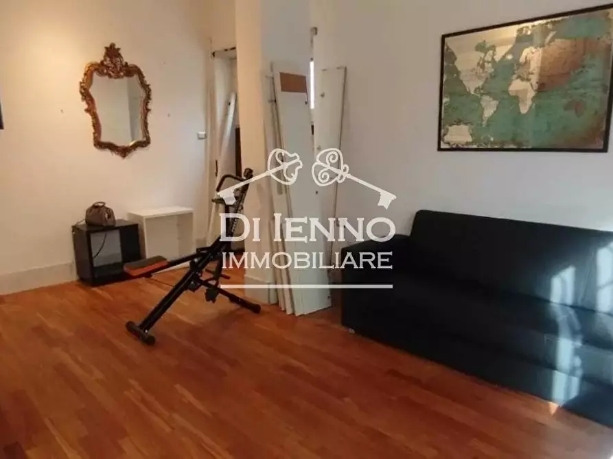 Immagine 5 di Casa trifamiliare in vendita  in Via Achille Loria a Roma