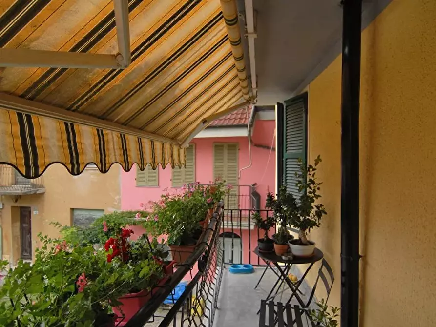 Immagine 3 di Casa trifamiliare in vendita  a Barolo