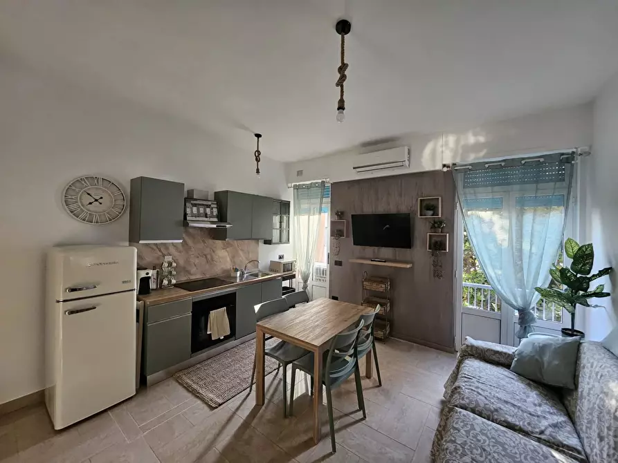 Immagine 1 di Casa trifamiliare in affitto  a Lavagna