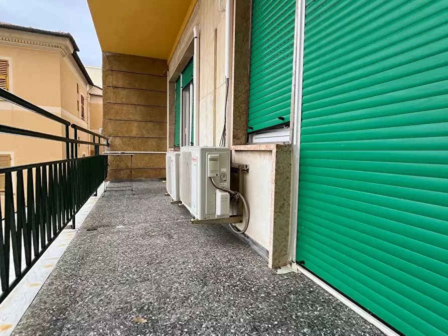 Immagine 2 di Casa trifamiliare in vendita  a Sestri Levante