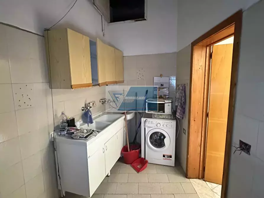 Immagine 12 di Casa trifamiliare in vendita  in Via Venti Settembre a Noto