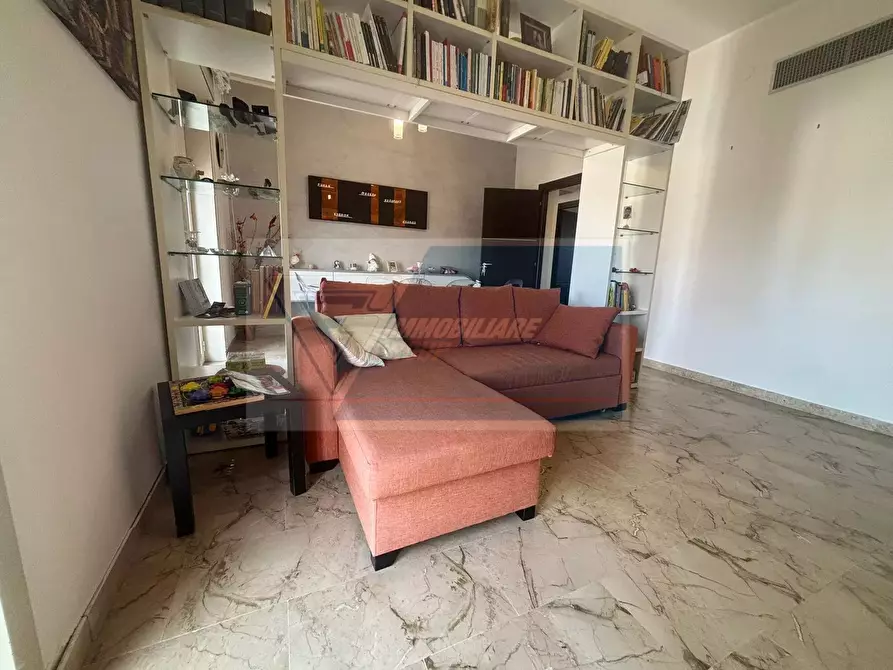 Immagine 13 di Casa trifamiliare in vendita  in Via Necropoli Grotticelle a Siracusa