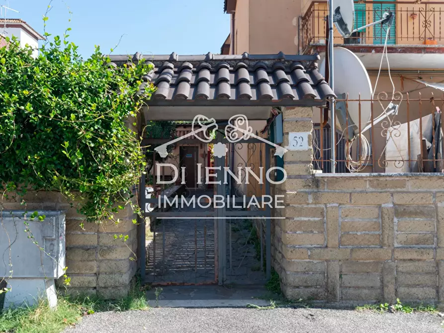 Immagine 36 di Casa trifamiliare in vendita  in Via Siziano a Roma