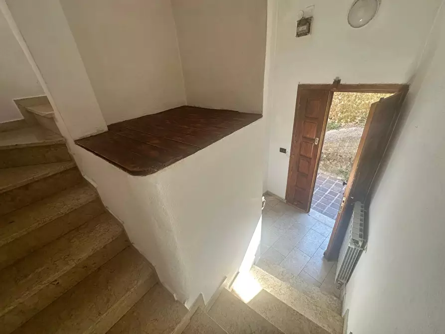 Immagine 2 di Casa trifamiliare in vendita  in Via Correntina, 18 a San Biagio Della Cima