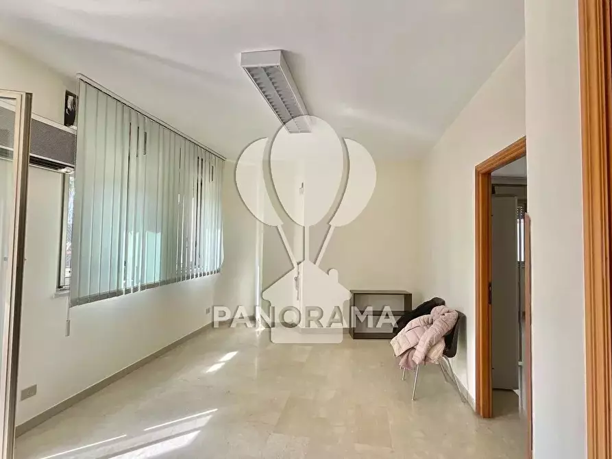 Immagine 19 di Castello in affitto  in Via Catania a Palermo