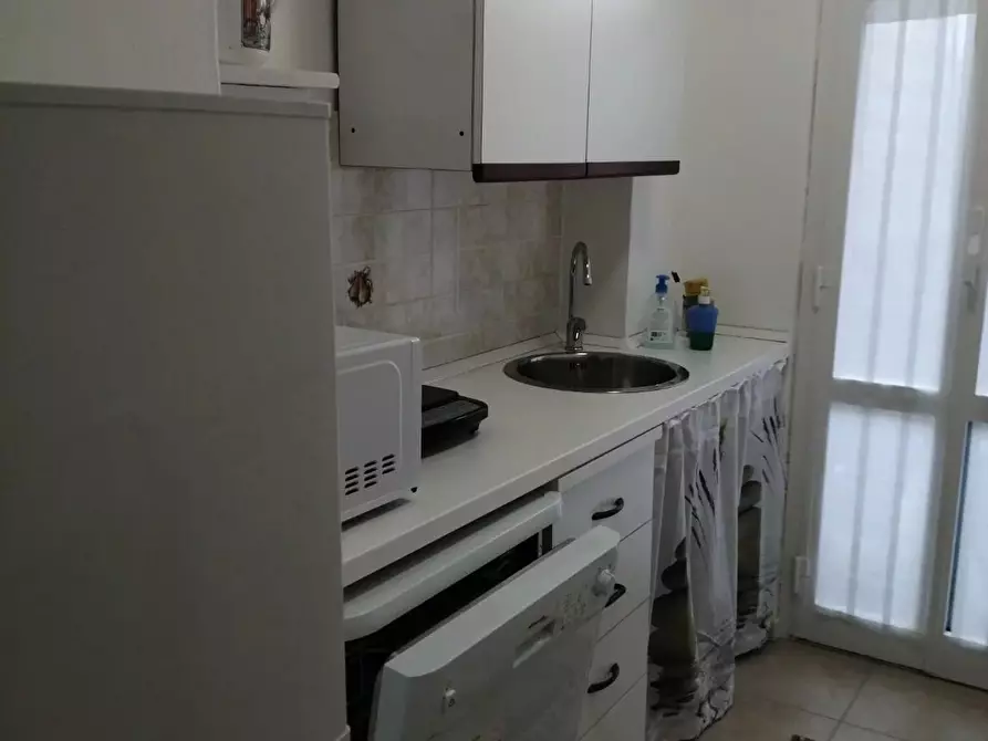 Immagine 9 di Casa trifamiliare in affitto  a Milano