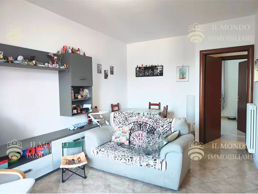 Immagine 4 di Casa trifamiliare in vendita  a Casape