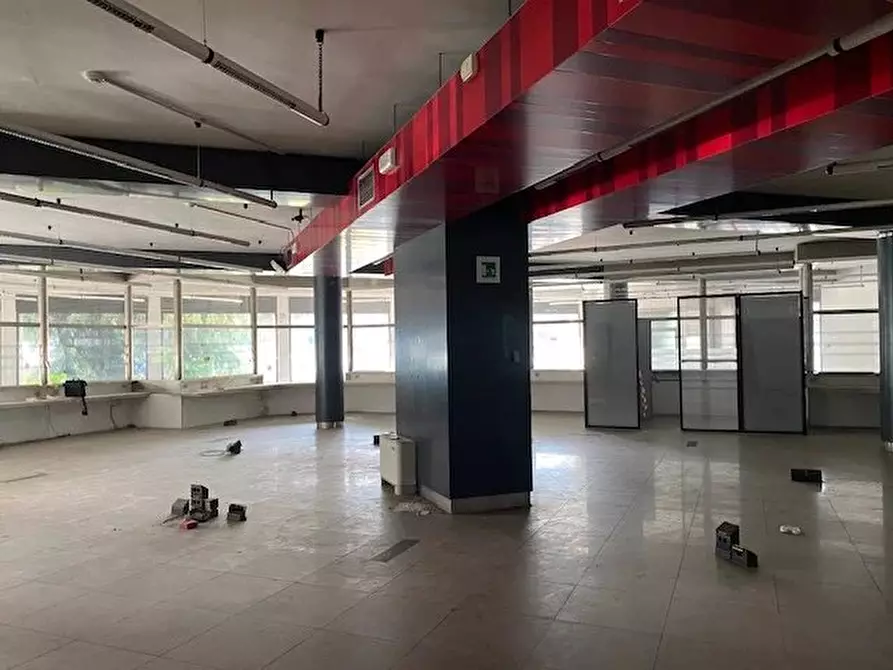 Immagine 29 di Attico in vendita  a Bernate Ticino
