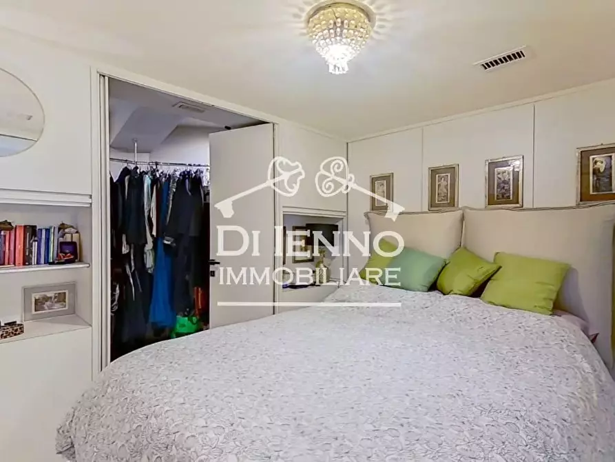 Immagine 20 di Casa trifamiliare in vendita  in Via dei Colli della Farnesina a Roma