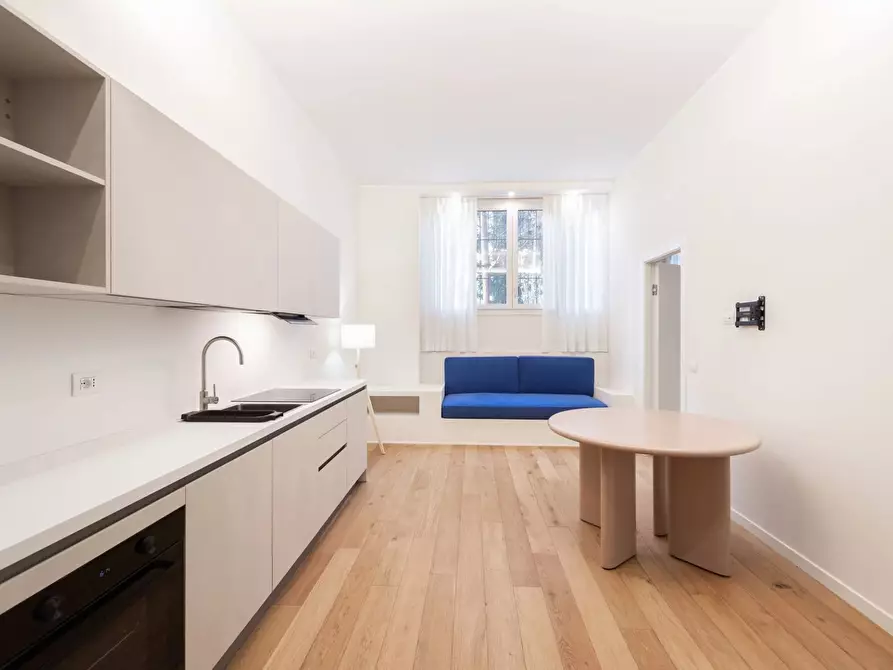 Immagine 3 di Casa trifamiliare in affitto  in Viale Coni Zugna, 6 a Milano