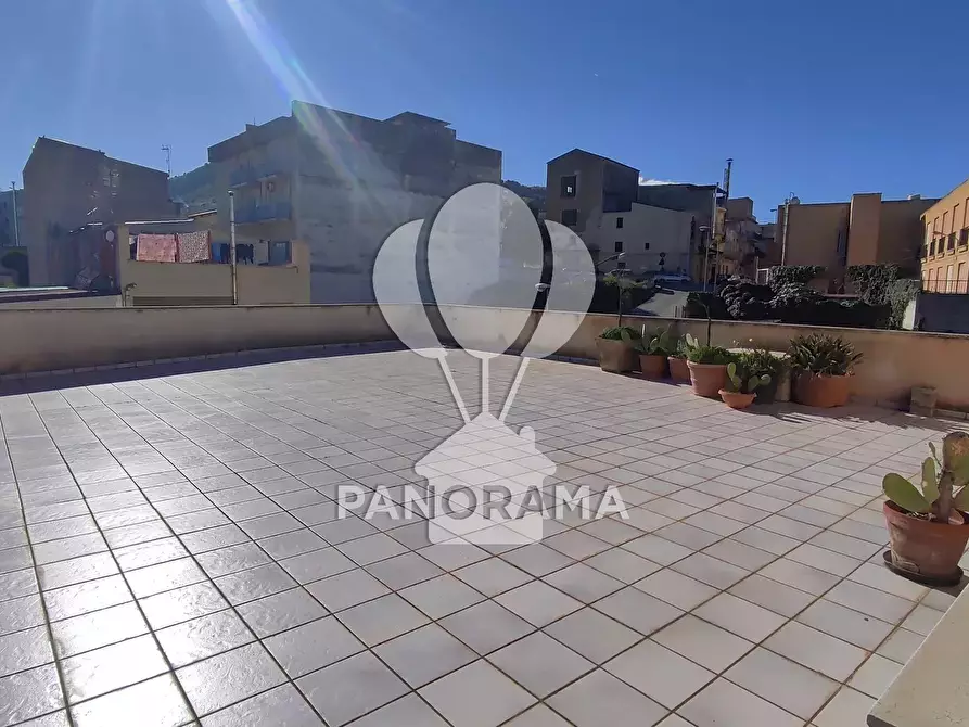 Immagine 32 di Casa trifamiliare in vendita  in Via Florio a Alcamo