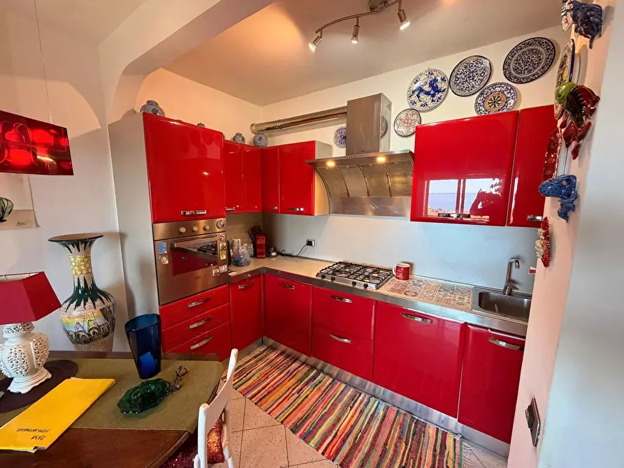 Immagine 4 di Casa trifamiliare in vendita  a Ventimiglia