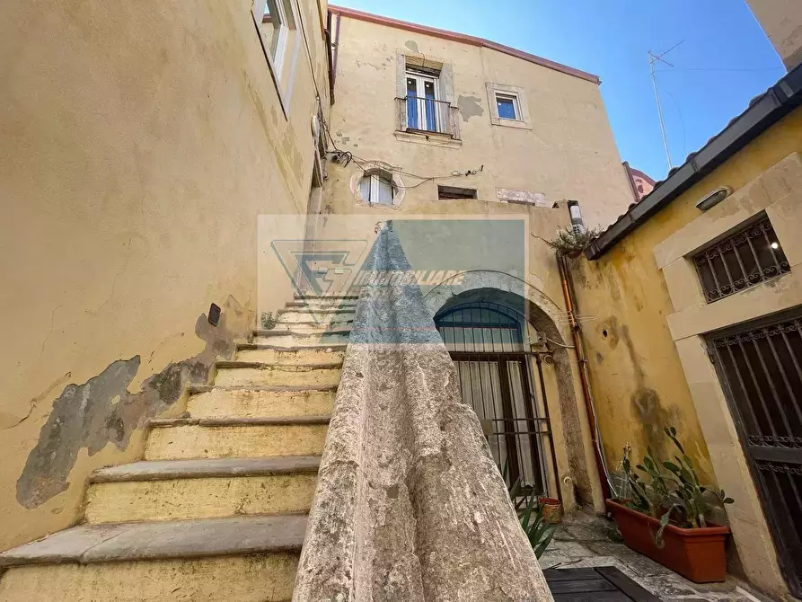 Immagine 14 di Casa trifamiliare in vendita  a Siracusa