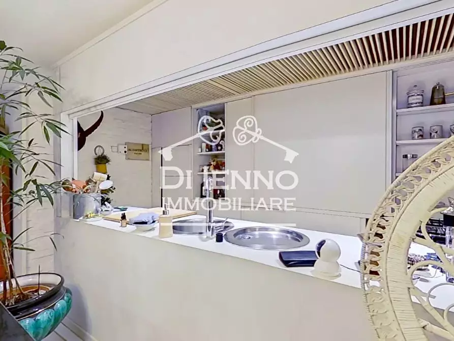 Immagine 27 di Casa trifamiliare in vendita  in Via dei Colli della Farnesina a Roma