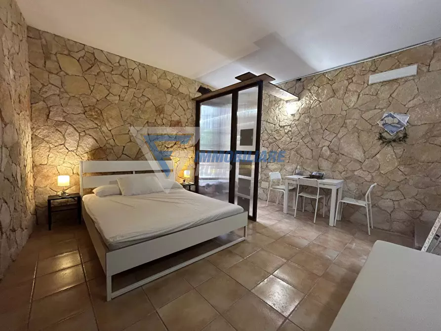 Immagine 6 di Casa trifamiliare in vendita  in via mirabella a Siracusa