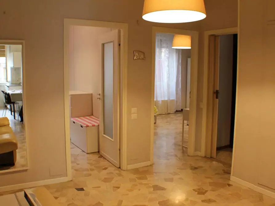 Immagine 10 di Casa trifamiliare in affitto  a Milano