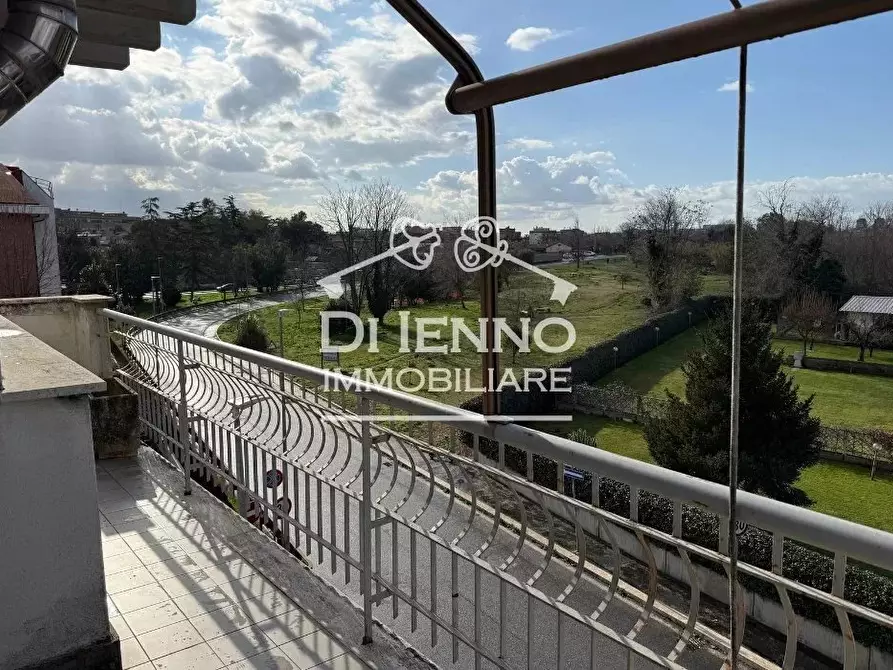 Immagine 5 di Casa trifamiliare in vendita  in Via della Magnetite a Roma