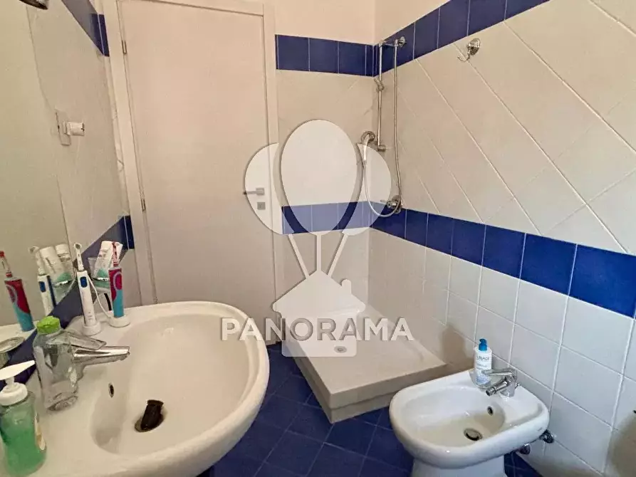 Immagine 17 di Casa trifamiliare in vendita  in Via Raffaello a Palermo