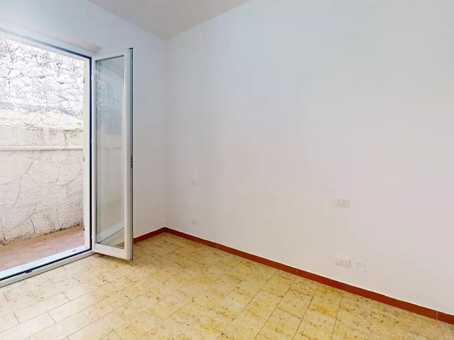 Immagine 10 di Casa trifamiliare in vendita  in Largo Sgorini, 7 a Toirano