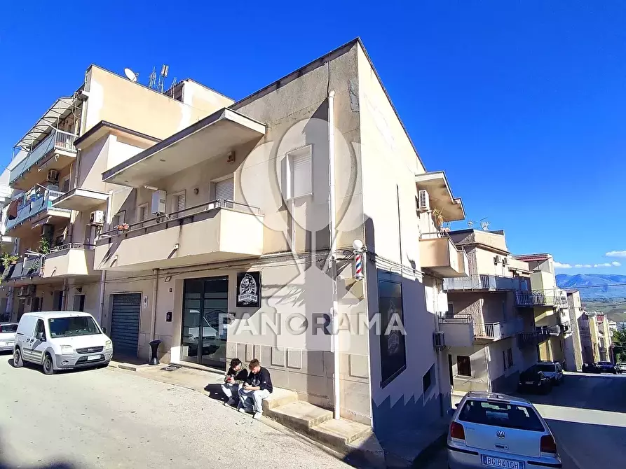 Immagine 68 di Casa trifamiliare in vendita  in Via Florio a Alcamo