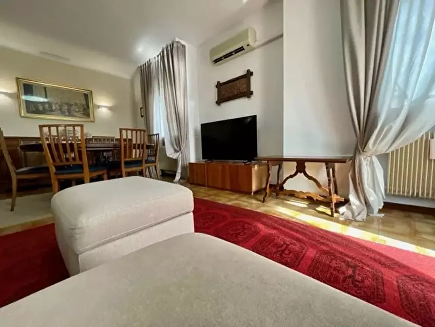 Immagine 2 di Casa trifamiliare in vendita  a Conegliano
