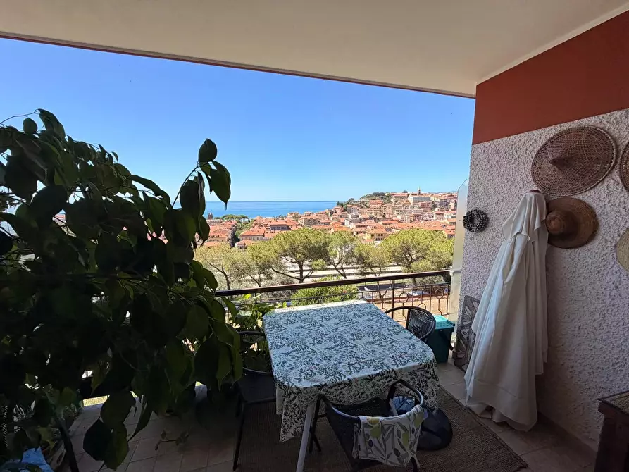 Immagine 7 di Casa trifamiliare in vendita  a Ventimiglia