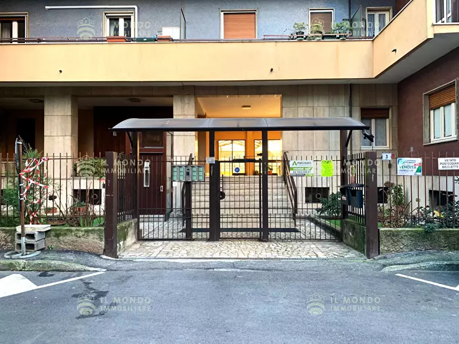 Immagine 1 di Casa trifamiliare in vendita  in Via dei Pini, 3 a Melegnano
