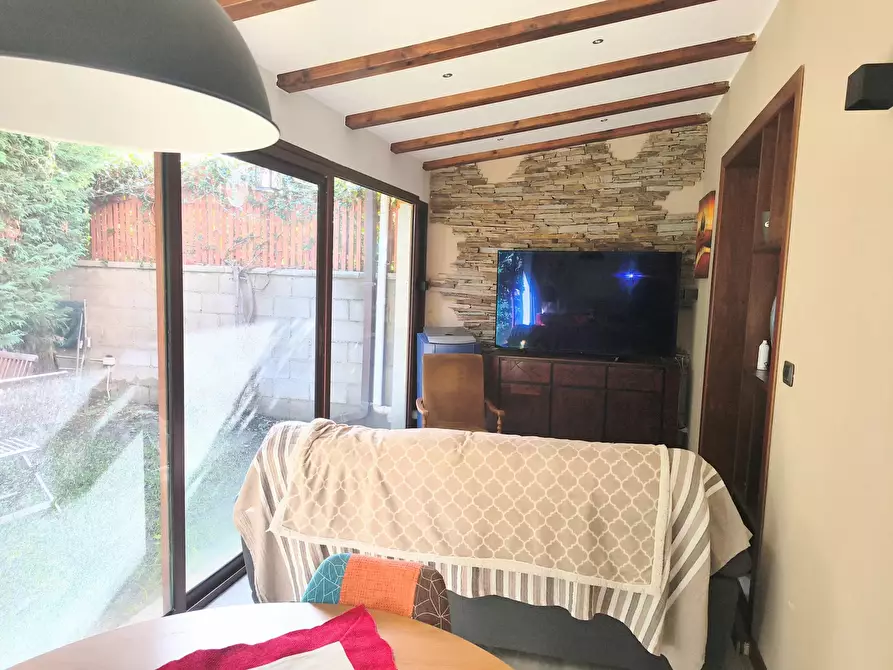 Immagine 11 di Casa trifamiliare in vendita  in Via delle Mimose, 9 a Messina