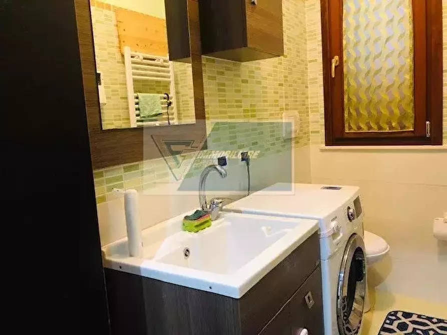 Immagine 16 di Casa trifamiliare in vendita  a Buccheri