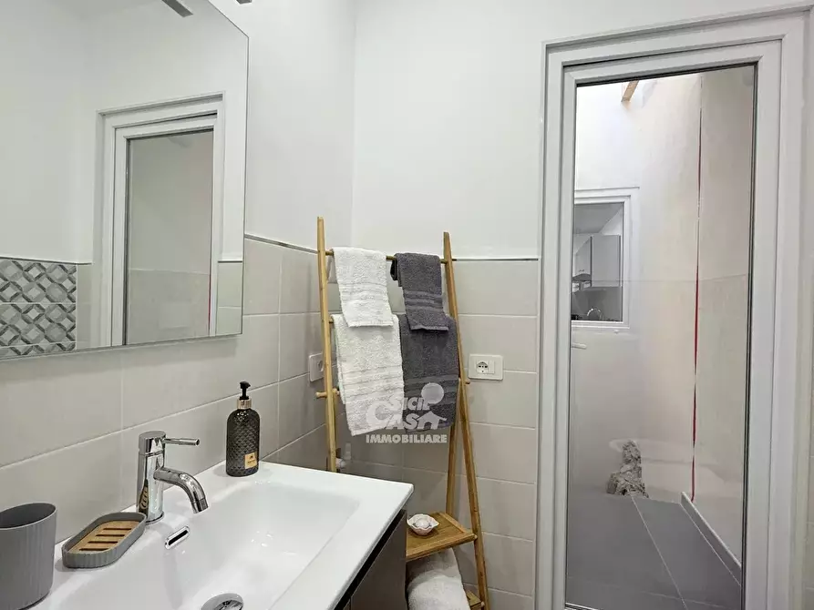 Immagine 10 di Casa trifamiliare in affitto  a Marsala