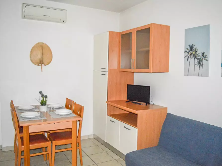 Immagine 4 di Casa trifamiliare in vendita  in via Gabriele D'Annunzio, 209. a Pineto