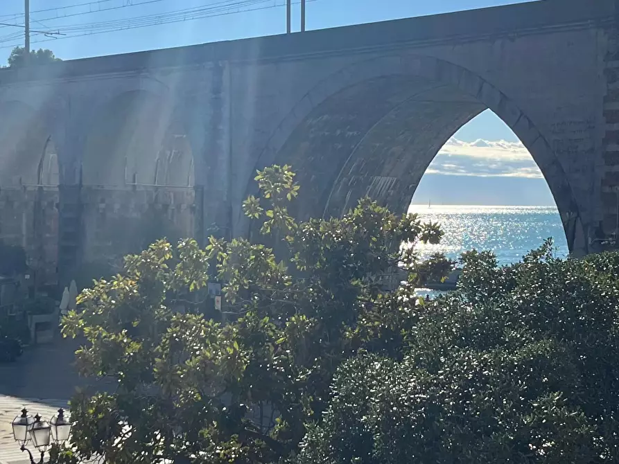 Immagine 19 di Casa trifamiliare in vendita  a Avegno