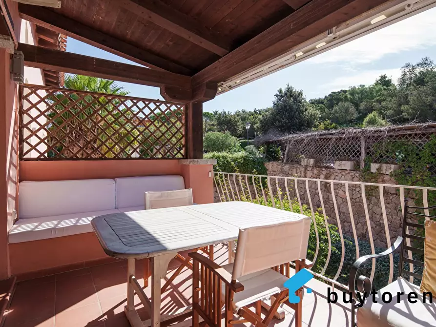 Immagine 1 di Casa trifamiliare in vendita  in Piazza Ginestre a Olbia