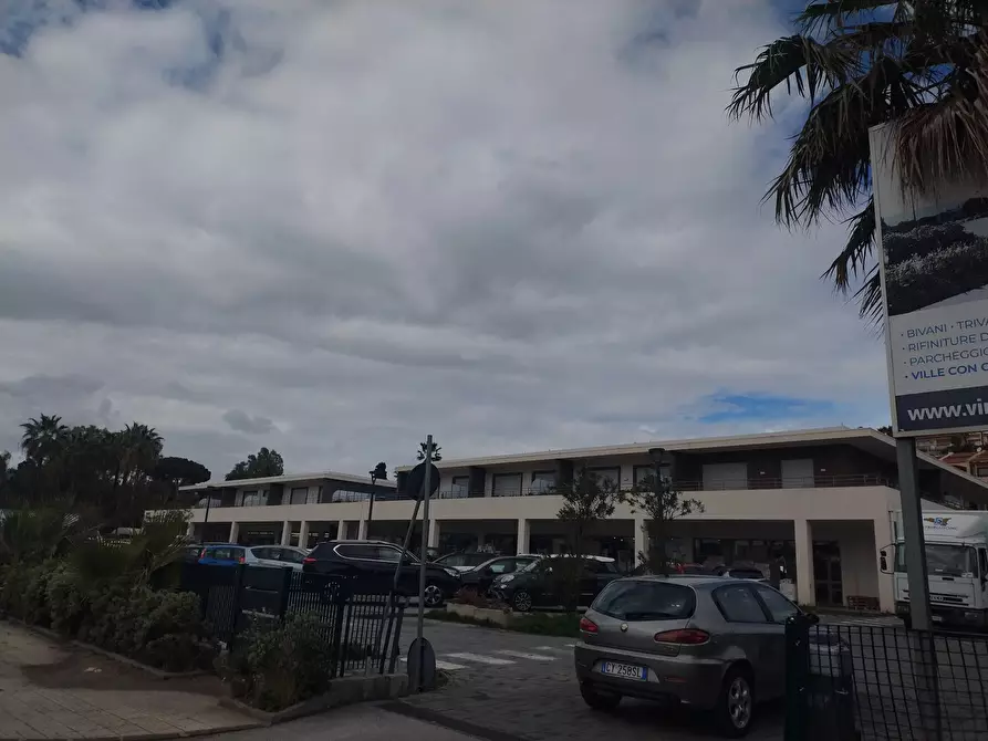 Immagine 22 di Casa trifamiliare in vendita  in Via Consolare Pompea, 1945 a Messina