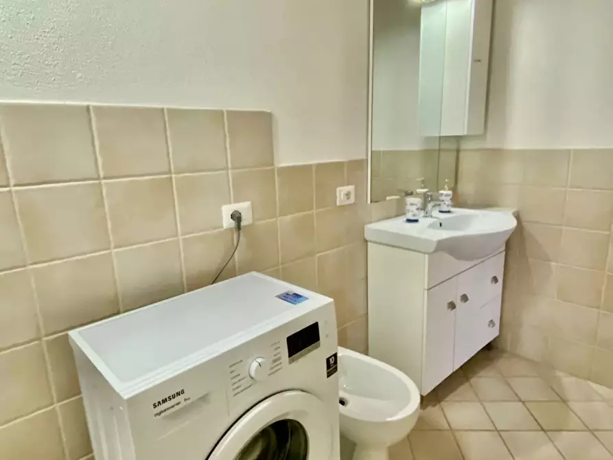 Immagine 5 di Casa trifamiliare in vendita  in Via Della Cava del tom, 1c a Olbia