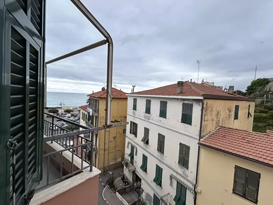 Immagine 9 di Casa trifamiliare in vendita  in Via Cristoforo Colombo 7 a Ventimiglia