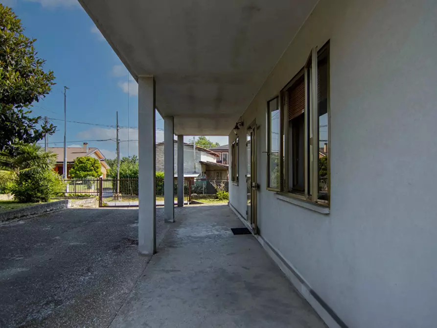 Immagine 11 di Casa trifamiliare in vendita  a Albignasego