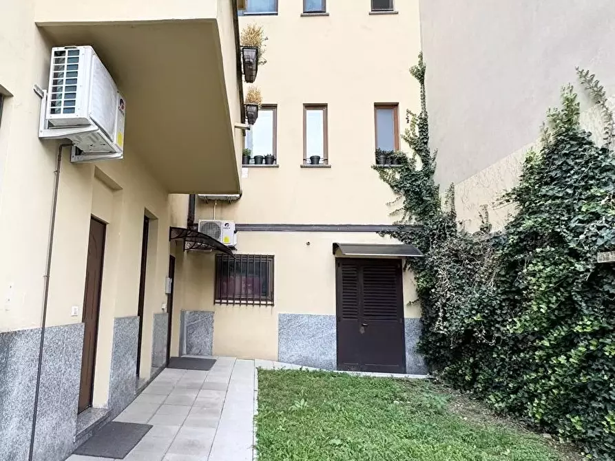 Immagine 13 di Casa trifamiliare in vendita  in Via Privata Tanaro, 14 a Milano