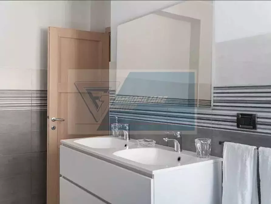 Immagine 8 di Casa trifamiliare in affitto  in Viale Teracati a Siracusa