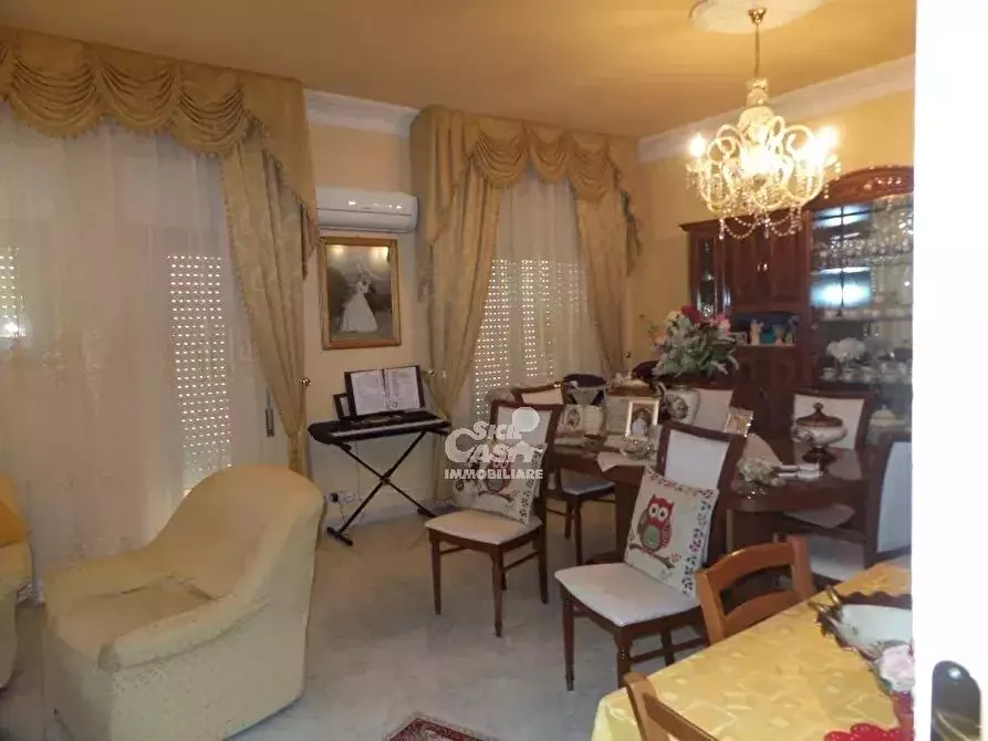 Immagine 2 di Casa trifamiliare in vendita  a Marsala