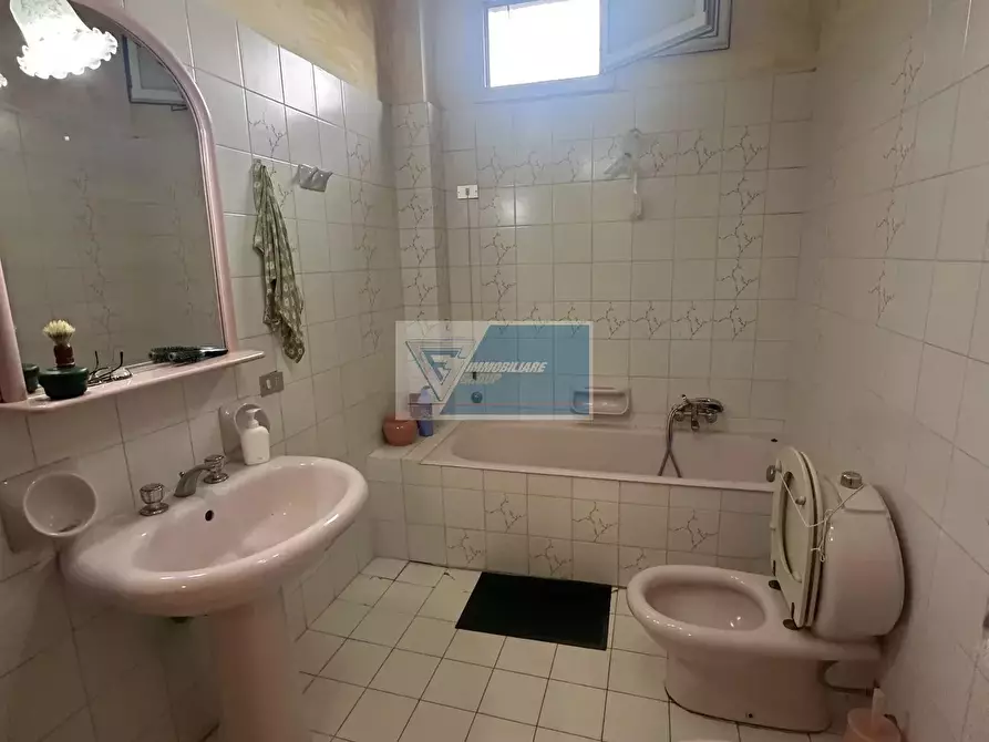 Immagine 26 di Casa trifamiliare in vendita  a Noto