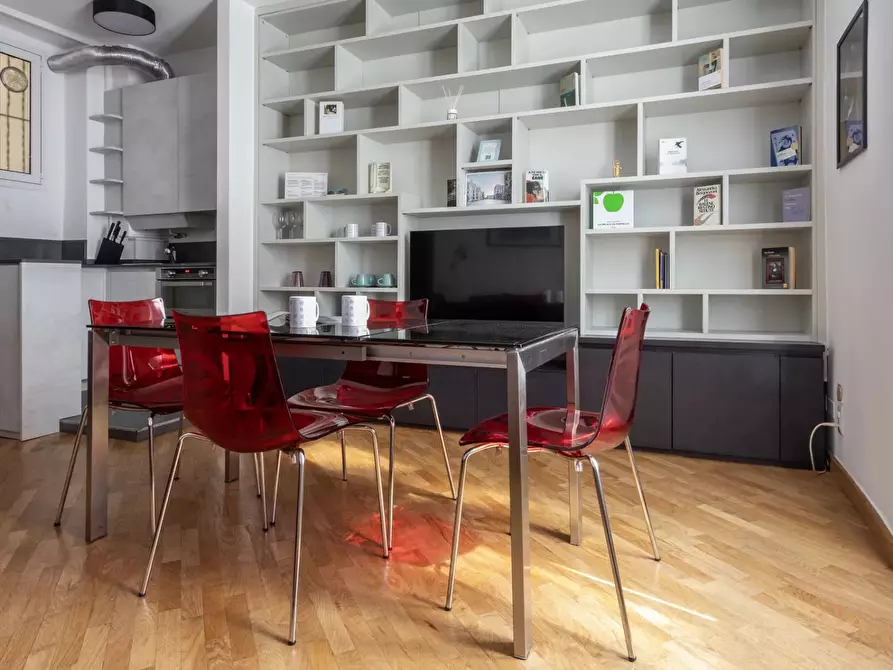 Immagine 1 di Casa trifamiliare in vendita  in Viale Abruzzi, 19 a Milano