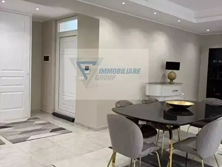 Immagine 6 di Casa trifamiliare in vendita  in Via San Giovanni a Buccheri