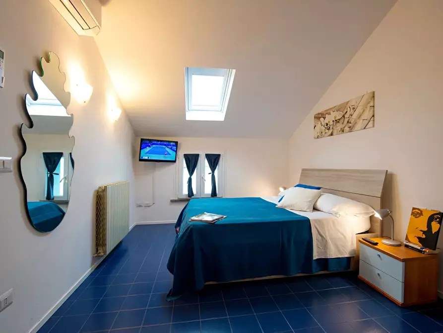 Immagine 5 di Casa trifamiliare in vendita  a Cattolica